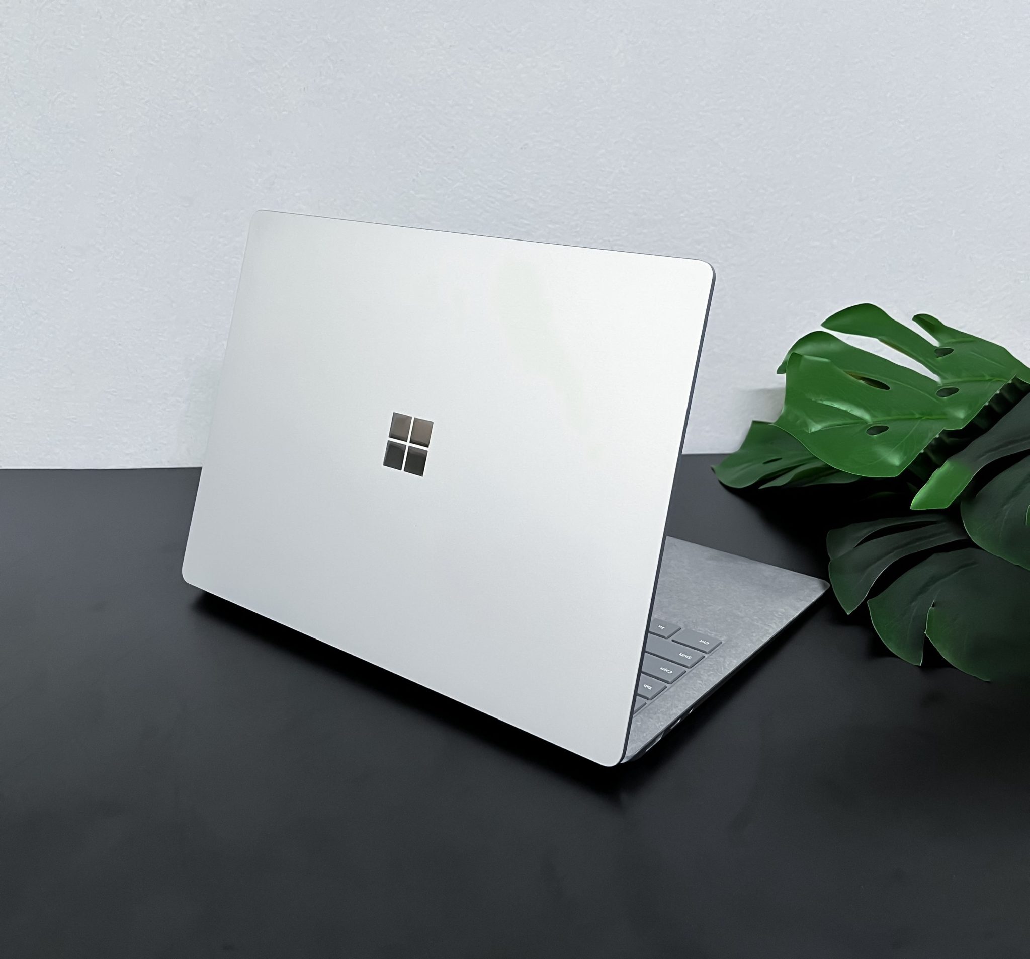 Surface Laptop Gen 2 Màn 2k Cảm Ứng | Core i7/Ram 16GB/SSD 512GB - SV STORE