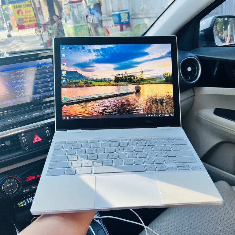 So sánh Surface laptop go 1943 và Google Pixelbook